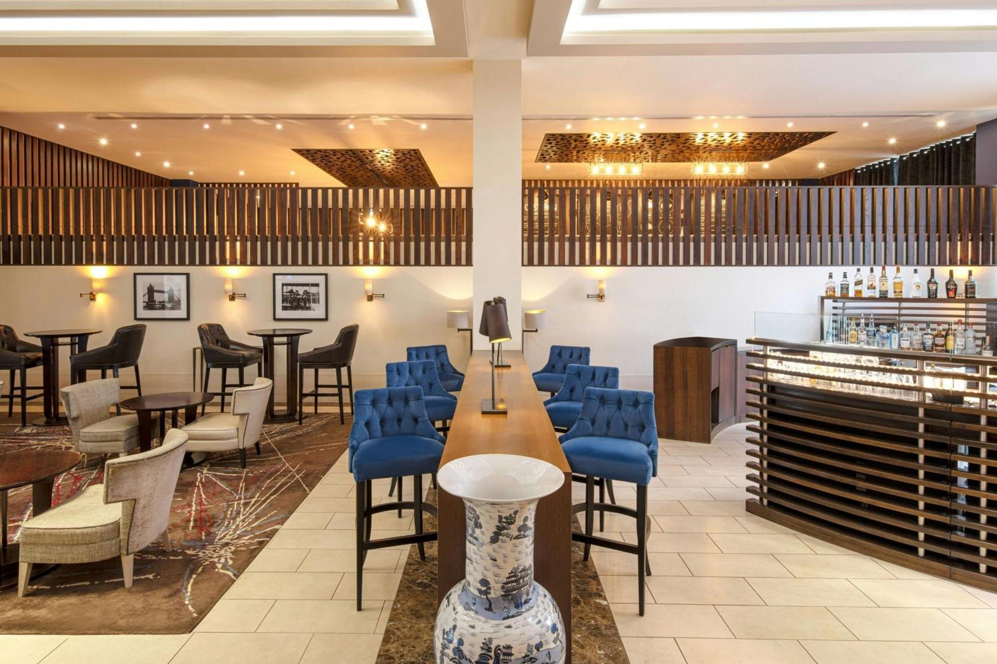 Sheraton Heathrow Hotel Хилингдън Екстериор снимка